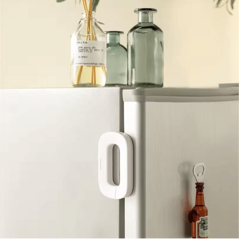 🔒 Verrou de Sécurité Universel – Frigo, Placards & Armoires