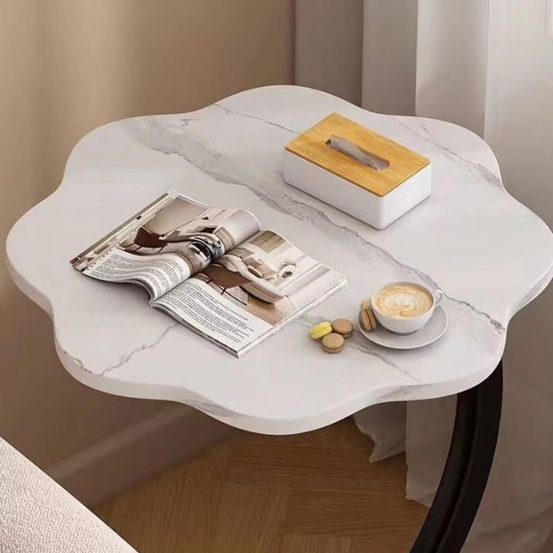 Table d'appoint à deux niveaux en forme de fleur avec étagère de rangement intégrée,